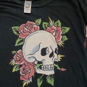 ED HARDY LONG SLEEVE BLACK SHIRT IN PERFECT CONDITION, OPEN TO BUNDLES